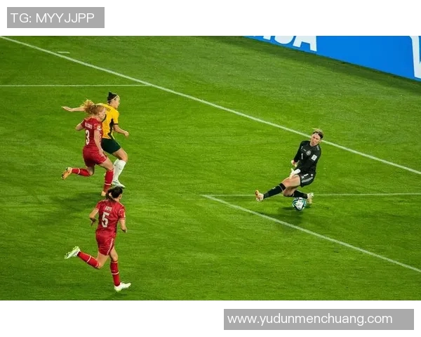 足球明星女友莱娜的个人背景与成就全解析