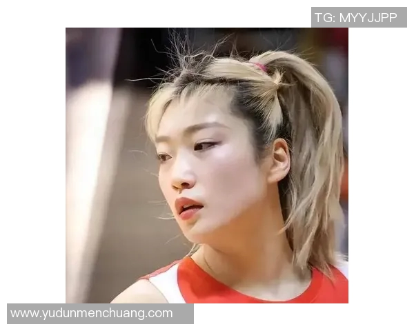 篮球明星女神的霸气瞬间展现力量与魅力的完美结合